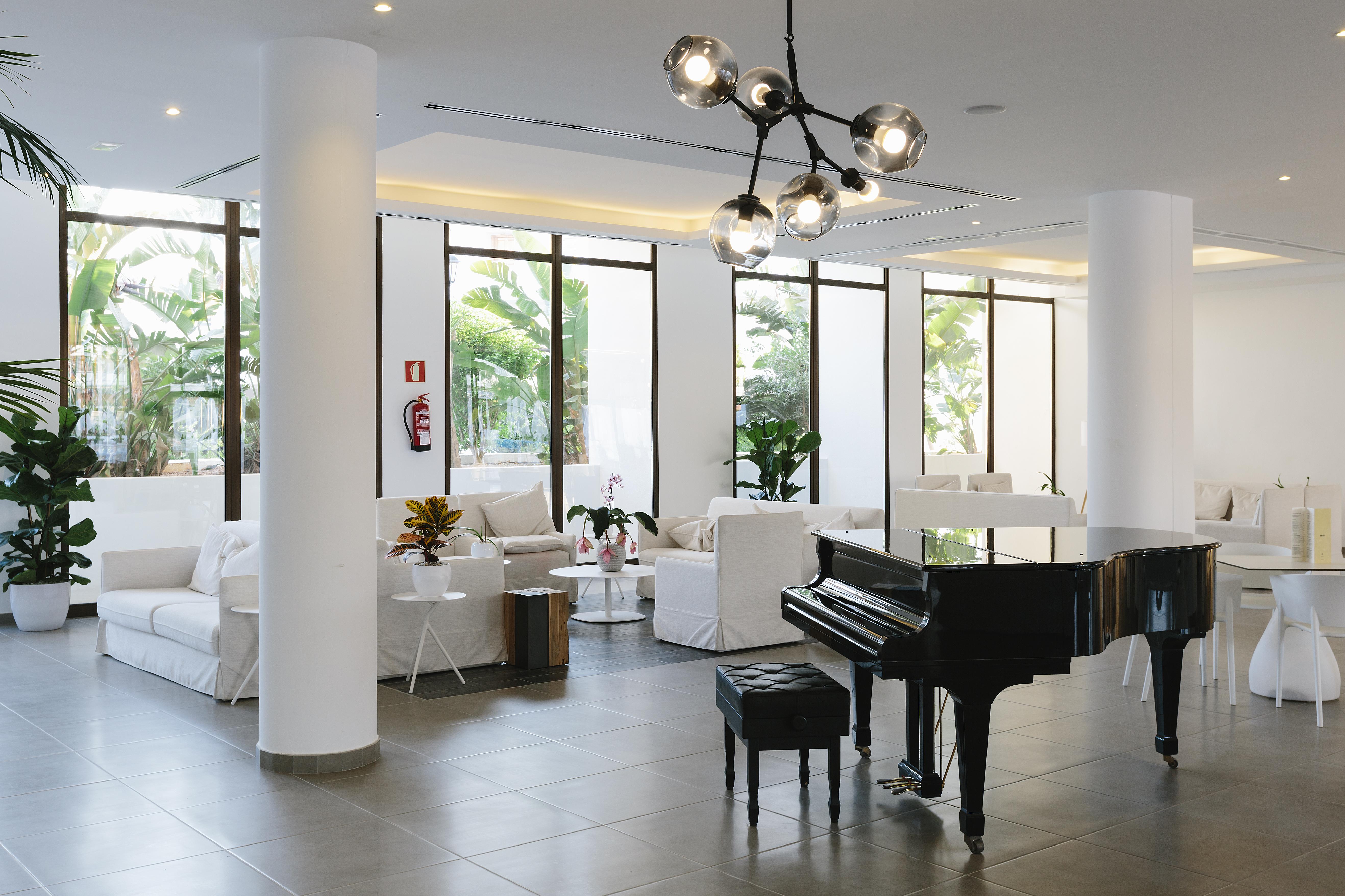 Aluasoul Ibiza - Adults Only Hotel เอสกานา ภายนอก รูปภาพ