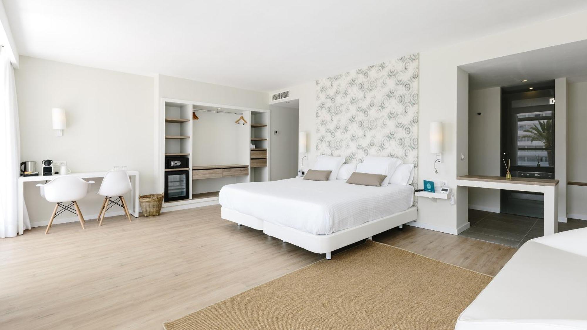 Aluasoul Ibiza - Adults Only Hotel เอสกานา ภายนอก รูปภาพ