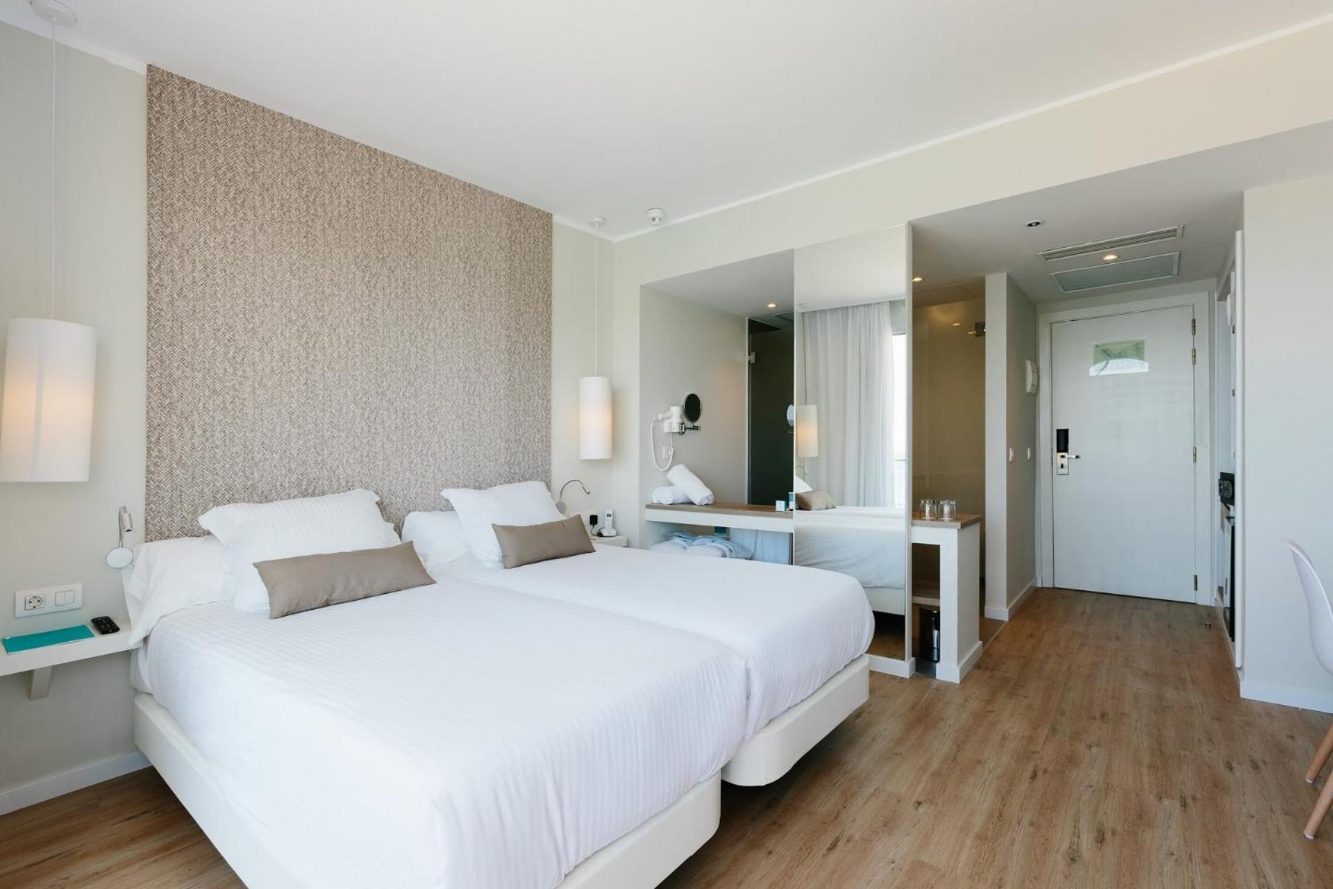 Aluasoul Ibiza - Adults Only Hotel เอสกานา ภายนอก รูปภาพ
